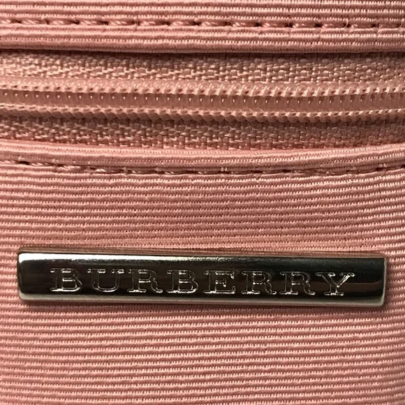 Burberry Mini Case/Pouch 😍👛